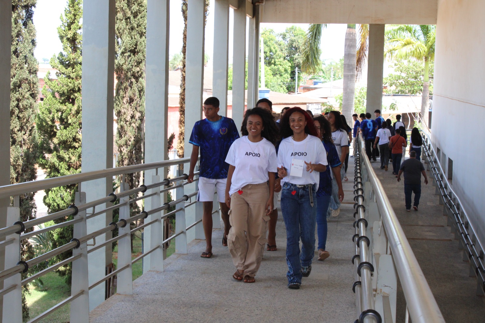 Visita Monitoras apresentam o Câmpus a colégio estadual